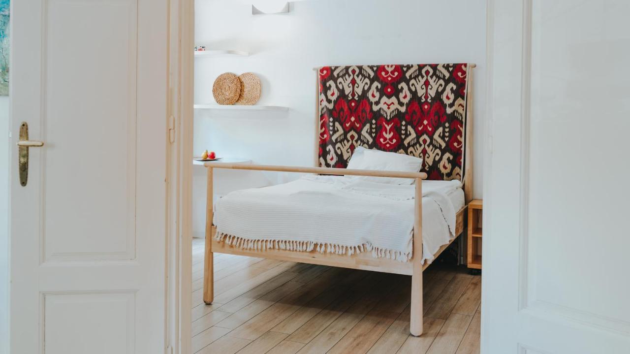 Salon Apartment In Dorcol Historical Belgrado Exterior foto