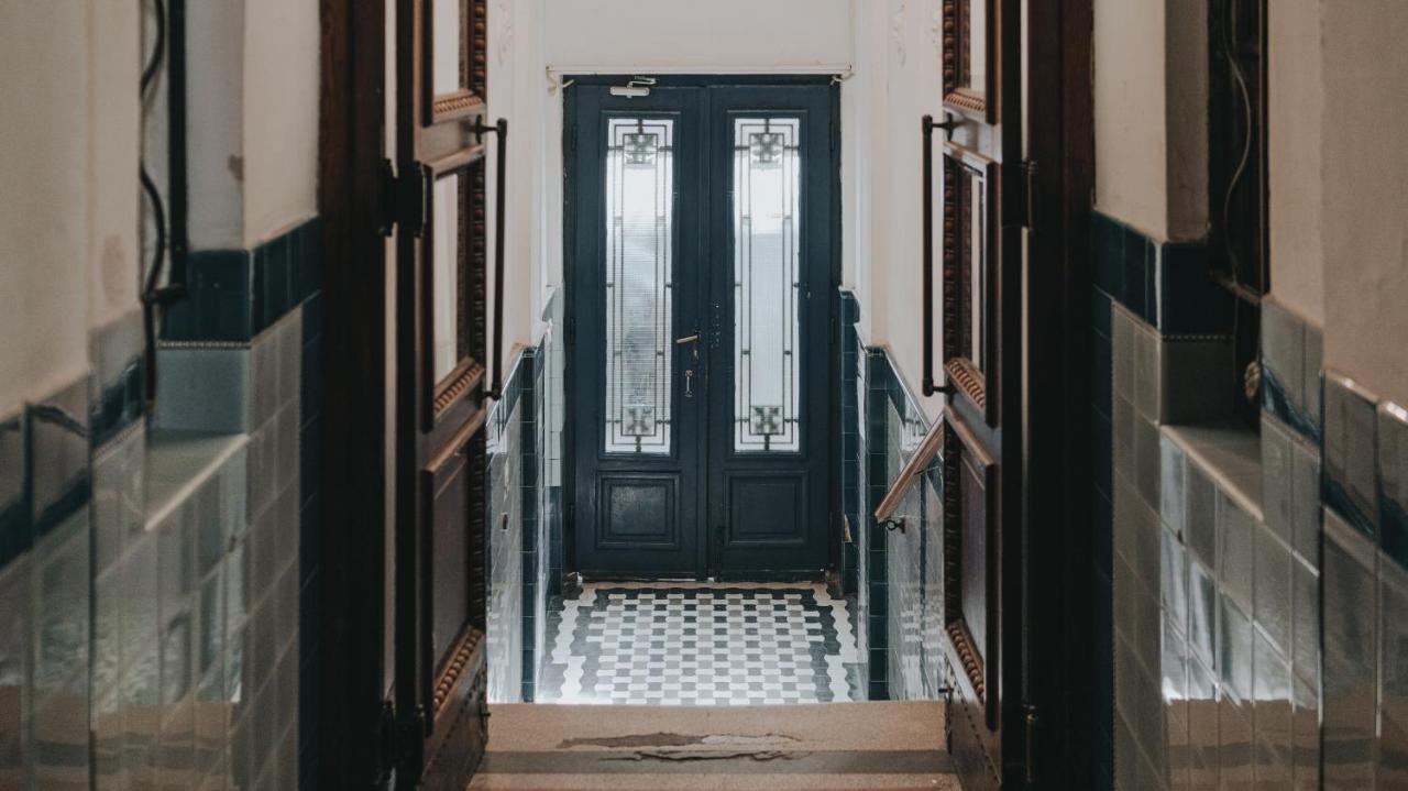 Salon Apartment In Dorcol Historical Belgrado Exterior foto