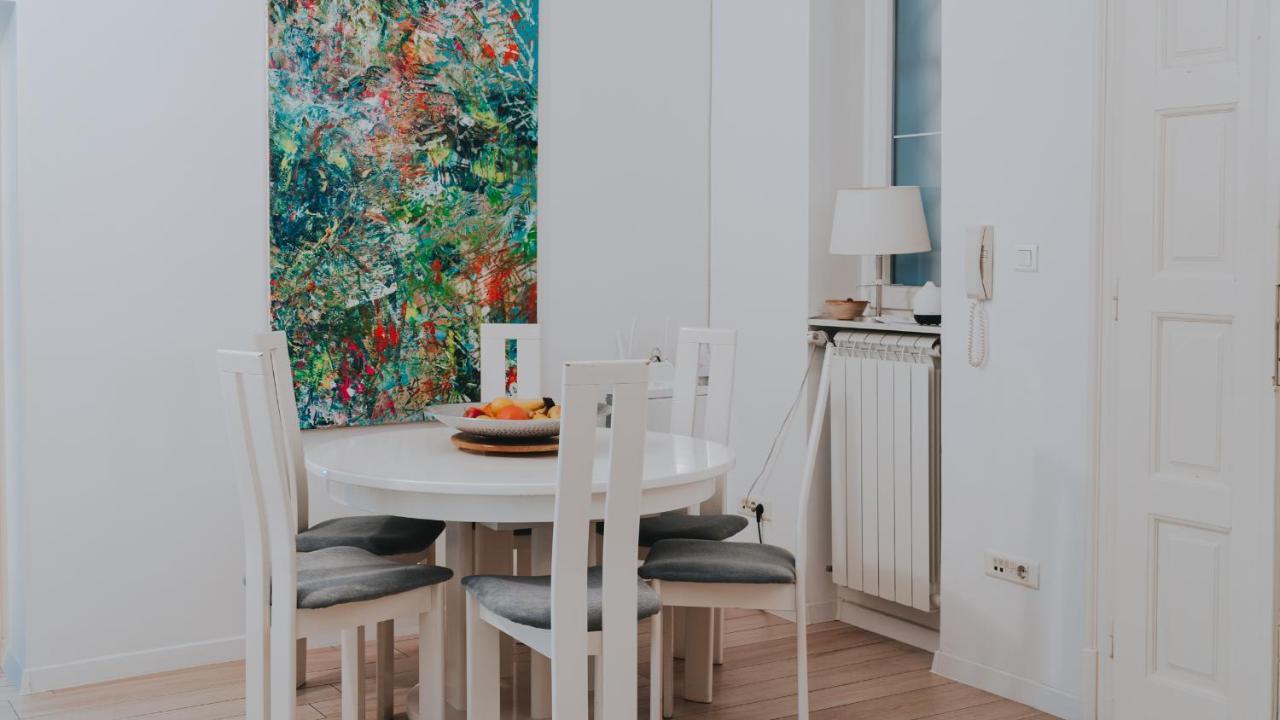 Salon Apartment In Dorcol Historical Belgrado Exterior foto